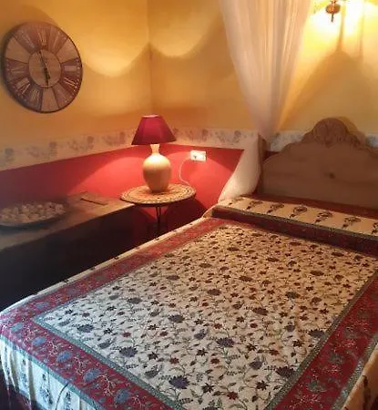 Sencilla Hostel *